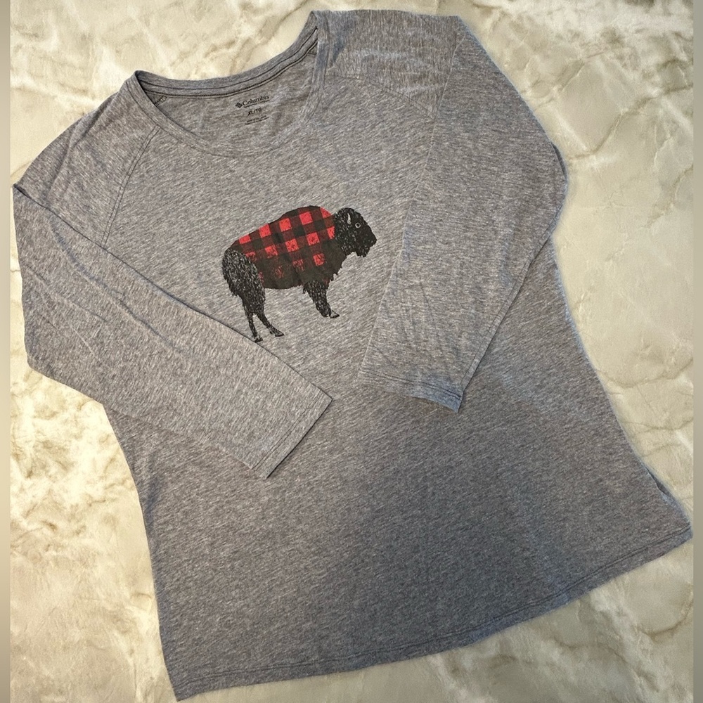 Columbia Gray 3/4 Sleeve Top with Buffalo Plaid Graphic